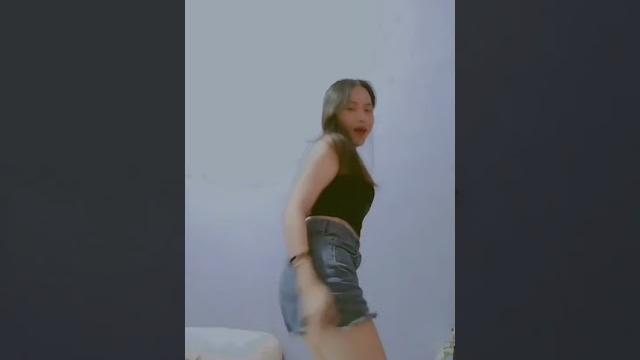 Goyang pinggul seksi video tiktok viral Goyang pinggul seksi video tiktok viral