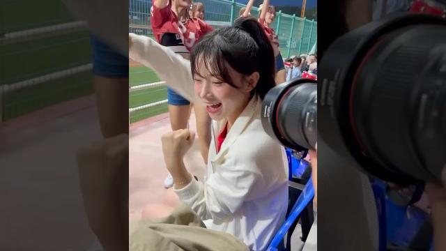 看到娜妍在味全龍第一場野生就玩得那麼開心!好期待這週看到三本柱合體 #金娜妍 #김나연 #啦啦隊 #cheerleader #棒球 #baseball #台湾野球チア #台湾野球 #치어리더 看到娜妍在味全龍第一場野生就玩得那麼開心!好期待這週看到三本柱合體 #金娜妍 #김나연 #啦啦隊 #cheerleader #棒球 #baseball #台湾野球チア #台湾野球 #치어리더