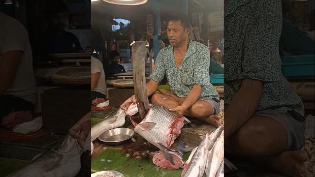 Giant 12 kg katla head cutting #shorts Giant 12 kg katla head cutting #shorts