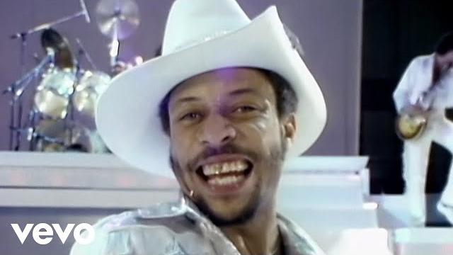 The gap band - early in the morning (official music video) The gap band - early in the morning (official music video)