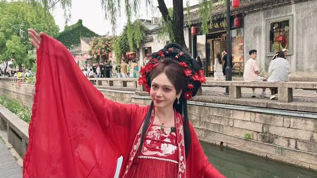 5/25中國史上兩大美女蘇州見。虞姬雖美、熊姬更美。 5/25中國史上兩大美女蘇州見。虞姬雖美、熊姬更美。