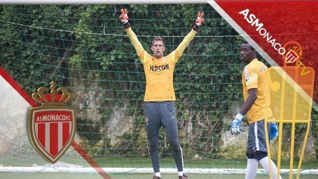 Stekelenburg, what a shoot ! Stekelenburg, what a shoot !