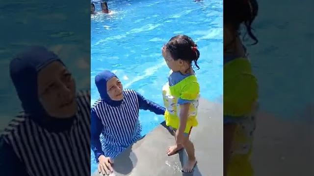 3 januari 2025 nglatih cucu k3 sayang di kolam renang tirta sari gandok jl.kaliurang sleman 3 januari 2025 nglatih cucu k3 sayang di kolam renang tirta sari gandok jl.kaliurang sleman