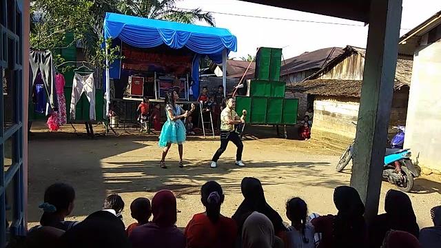 Showtime nicip feat ajo latuih "tatahay" Showtime nicip feat ajo latuih "tatahay"