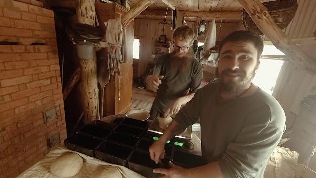 Хлеб в русской печи Хлеб в русской печи
