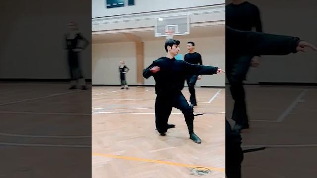Sefer gürer .. kafkas, teknik solo - 13 kasım 2022 - kafkas kartalları - #shorts #dance Sefer gürer .. kafkas, teknik solo - 13 kasım 2022 - kafkas kartalları - #shorts #dance