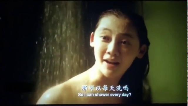 《芳华》为何没有删除何小萍全裸洗澡的镜头? 不曾为善良流泪的人,不足以观《芳华》 冯小刚电影 youth《芳华》里被删减的片段 《芳华》为何没有删除何小萍全裸洗澡的镜头? 不曾为善良流泪的人,不足以观《芳华》 冯小刚电影 youth《芳华》里被删减的片段