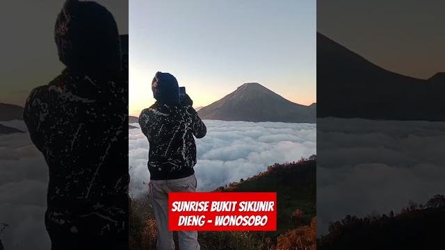 Sunrise bukit sikunir, dieng - wonosobo Sunrise bukit sikunir, dieng - wonosobo