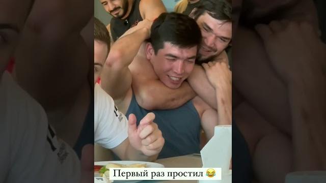 Залимхан юсупов задушил казаха Залимхан юсупов задушил казаха