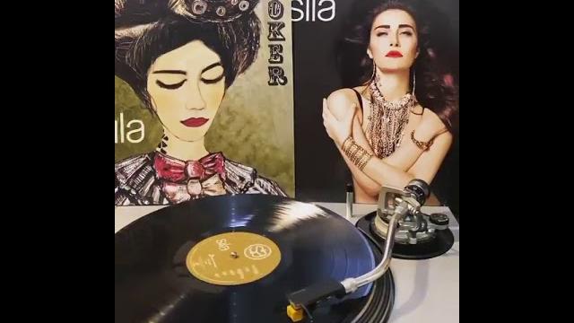 Sıla - oluruna bırak (orijinal plak kaydı) Sıla - oluruna bırak (orijinal plak kaydı)