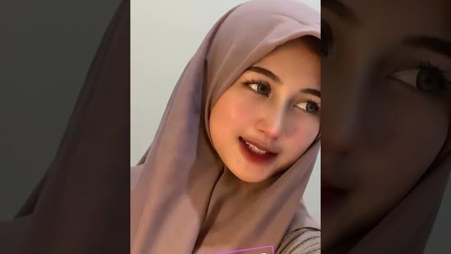 Produk indonesia punya nih, abg jilbab uhuyy #viral #jilbab #hijabers #trends #anaksma #reelsviral Produk indonesia punya nih, abg jilbab uhuyy #viral #jilbab #hijabers #trends #anaksma #reelsviral