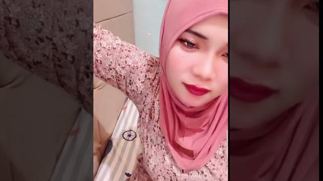 Hijab bunda sange goyang hot Hijab bunda sange goyang hot