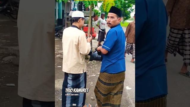 Jum'at berkah #komedi #triokamvret Jum'at berkah #komedi #triokamvret
