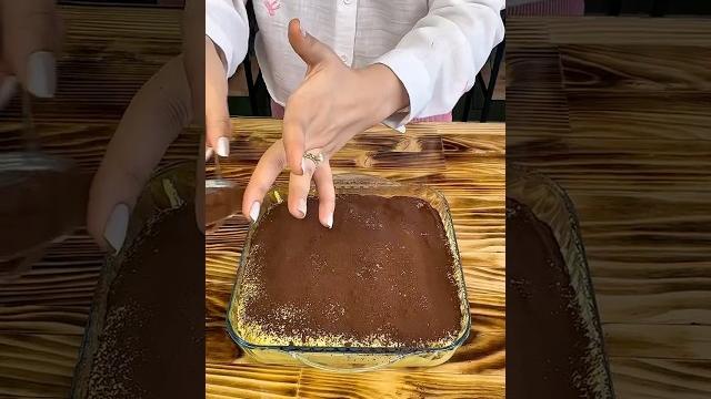 Golden tiramisu Golden tiramisu
