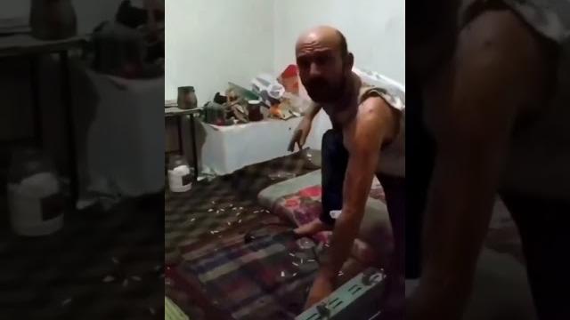 Таджики жёстко наказали чоршанбе в тюрьме Таджики жёстко наказали чоршанбе в тюрьме