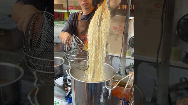 The famous buldak stir-fried noodles omelette in malaysia!!! The famous buldak stir-fried noodles omelette in malaysia!!!