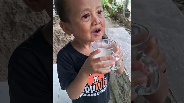 Gara gara minum susu muka rusdan berubah Gara gara minum susu muka rusdan berubah