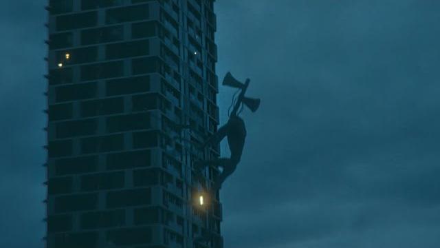 I caught siren head on camera... I caught siren head on camera...