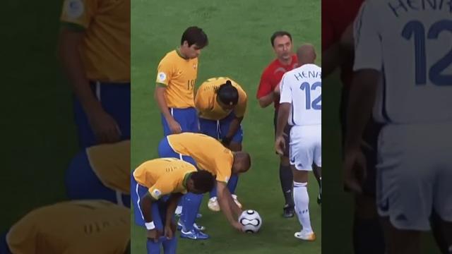 Cobrança de falta de juninho #selecaobrasileira Cobrança de falta de juninho #selecaobrasileira