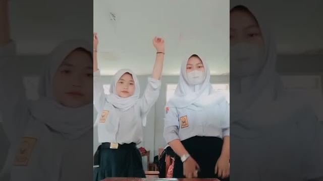 Tik tok rok smp Tik tok rok smp