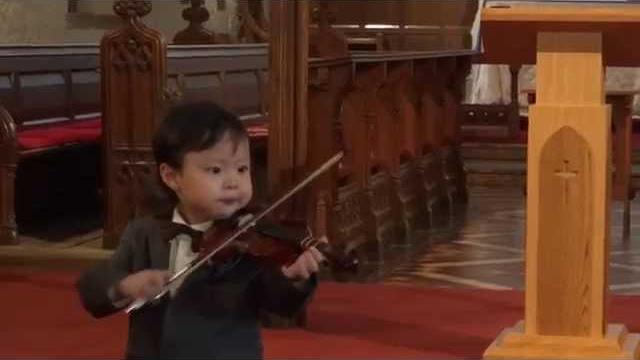 Joshua tan, aged 3, performing violin at his first soloists concert! Joshua tan, aged 3, performing violin at his first soloists concert!