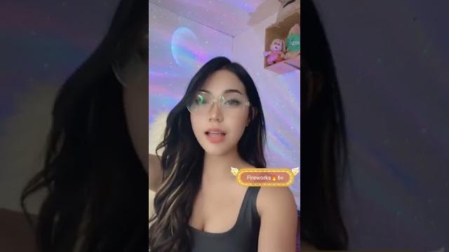 Bigo live pinay blexie teasing pt.2 Bigo live pinay blexie teasing pt.2