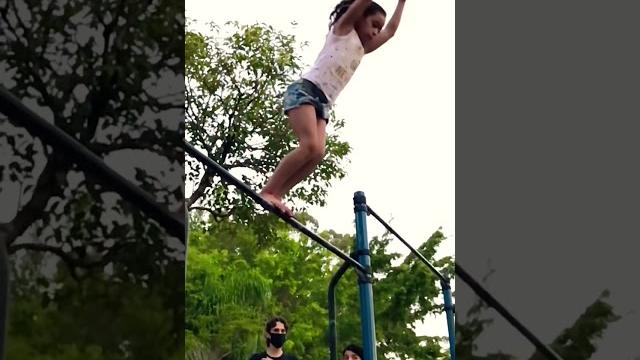 Ginástica nas barras de calistenia / hadassa ginasta #shorts Ginástica nas barras de calistenia / hadassa ginasta #shorts