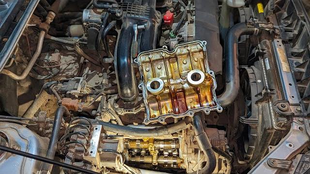 Куда уходит моторное масло у subaru / замена прокладок свечных колодцев и клапанной крышки Куда уходит моторное масло у subaru / замена прокладок свечных колодцев и клапанной крышки