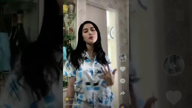 Lumayan jaga goyangan klo joget no bra Lumayan jaga goyangan klo joget no bra