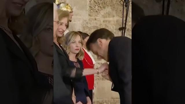 Italy's meloni reacts to macron's late arrival to g-7 dinner Italy's meloni reacts to macron's late arrival to g-7 dinner