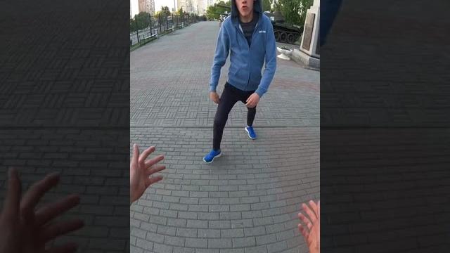 Паркур и сальто | нарвался на неприятности | flips and tricks | parkour pov ran into trouble #shorts Паркур и сальто | нарвался на неприятности | flips and tricks | parkour pov ran into trouble #shorts