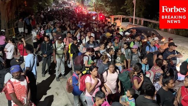 Migrants are stuck at u.s.-mexico border in huixtla after president trump ends cbp one app Migrants are stuck at u.s.-mexico border in huixtla after president trump ends cbp one app