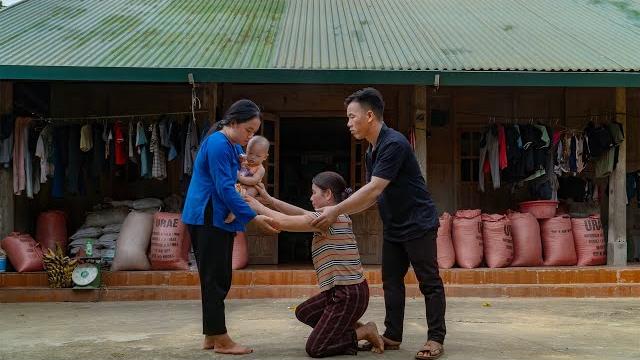 Single mother and son finally reunited! can the single mother accept her cruel mother-in-law? Single mother and son finally reunited! can the single mother accept her cruel mother-in-law?