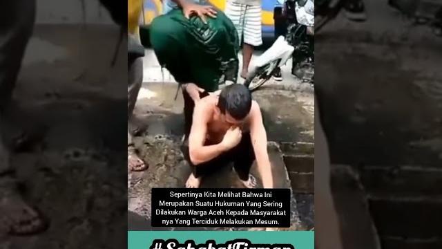 Pasangan mesum di grebek warga Pasangan mesum di grebek warga