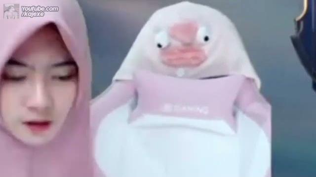 Lagi live streaming tapi kok ada kejadian aneh Lagi live streaming tapi kok ada kejadian aneh