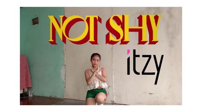 Itzy "not shy" amanda zahra dance cover Itzy "not shy" amanda zahra dance cover