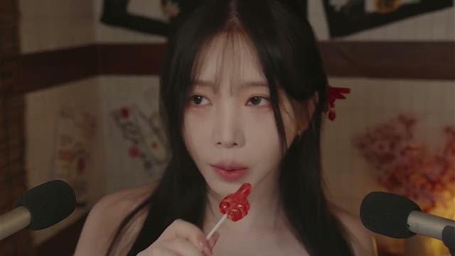 Yoonying 咀嚼音asmr舔耳付费福利#评论区更多福利 Yoonying 咀嚼音asmr舔耳付费福利#评论区更多福利
