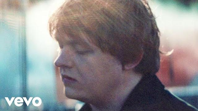 Lewis capaldi - bruises (official video) Lewis capaldi - bruises (official video)