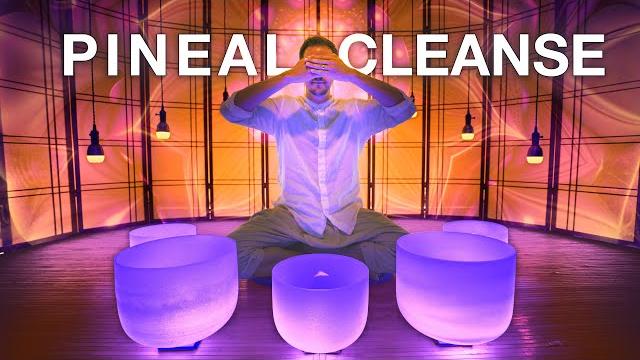 Pineal gland sound bath for *melatonin production* & circadian rhythm **sleep music** Pineal gland sound bath for *melatonin production* & circadian rhythm **sleep music**