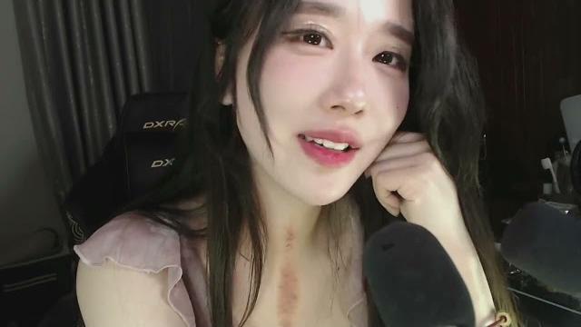轩子巨二兔聊男人 中文asmr 我知道他们不是真的喜欢我,只想和我一夜春宵 轩子巨二兔聊男人 中文asmr 我知道他们不是真的喜欢我,只想和我一夜春宵