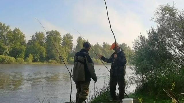 Первая ночная рыбалка на реке припять Первая ночная рыбалка на реке припять