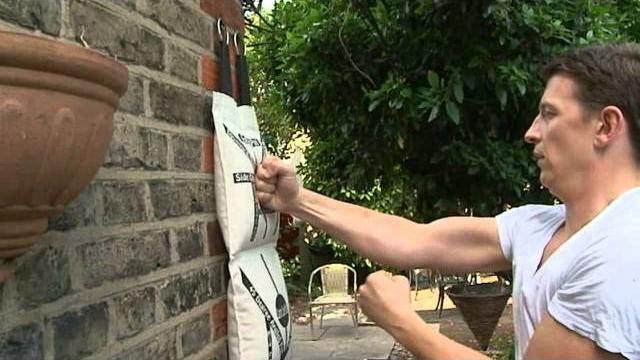 Wing chun wall bag training Wing chun wall bag training