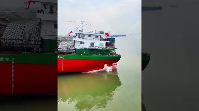 Peluncuran kapal raksasa Peluncuran kapal raksasa