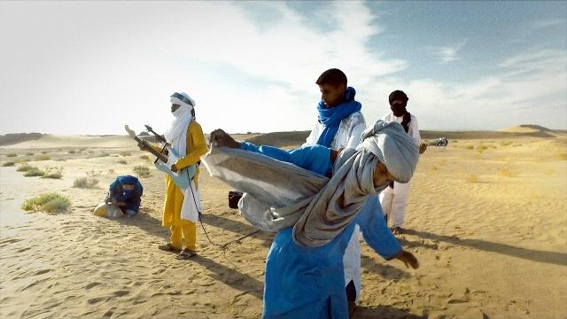 Tinariwen (+io:i) - sastanàqqàm Tinariwen (+io:i) - sastanàqqàm