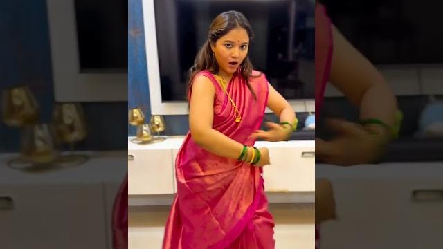 Gavat valsa kashala...️ll komal kharat ll #love #shorts #trend #officialstatusmarathi #trending Gavat valsa kashala...️ll komal kharat ll #love #shorts #trend #officialstatusmarathi #trending