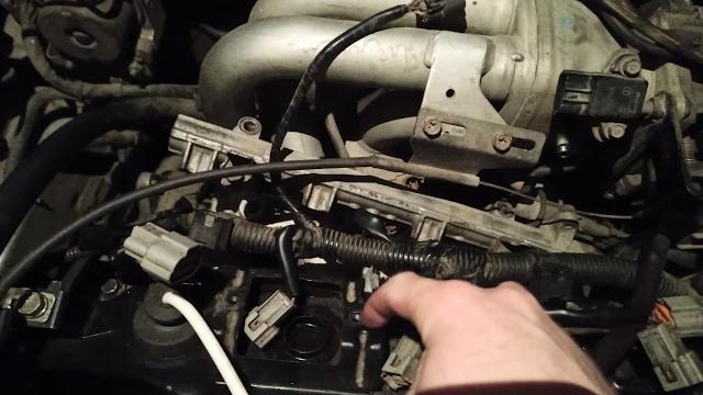 Снижаем расход топлива снятие форсунок mitsubishi lancer 9 лансер 9 и промывка димексиде Снижаем расход топлива снятие форсунок mitsubishi lancer 9 лансер 9 и промывка димексиде
