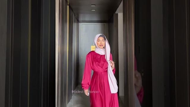 @yasmarh_ satin abaya عباية #muslimtiktok #tiktokhijab #hijabi #hijabiz #hijabista #hijabers @yasmarh_ satin abaya عباية #muslimtiktok #tiktokhijab #hijabi #hijabiz #hijabista #hijabers