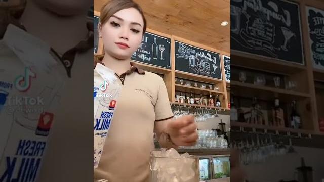 Susu peras mbak dewi #shorts #viral #trending #story #youtuber #newvideo #subscriber #memelucu Susu peras mbak dewi #shorts #viral #trending #story #youtuber #newvideo #subscriber #memelucu