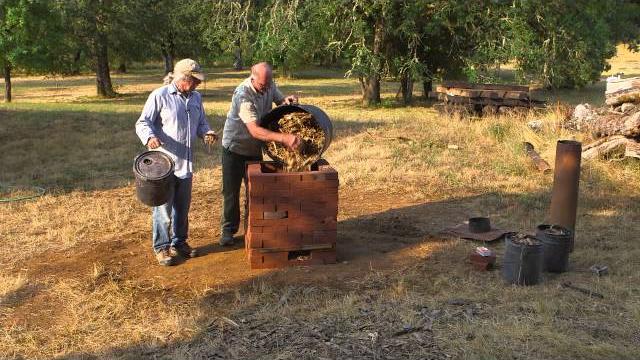 Making biochar and charcoal with the brick chimney kiln Making biochar and charcoal with the brick chimney kiln