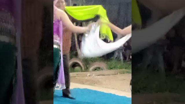 Si gadis semok Si gadis semok